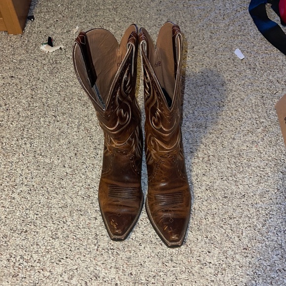 Women’s Ariat Snip toe cowboy boots - Picture 1 of 6